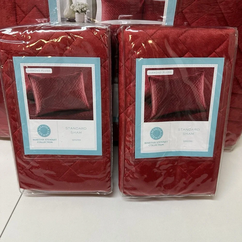 Martha Stewart Diamond Plush Quilt King Bedspread & 2 Standard Shams Red NEW